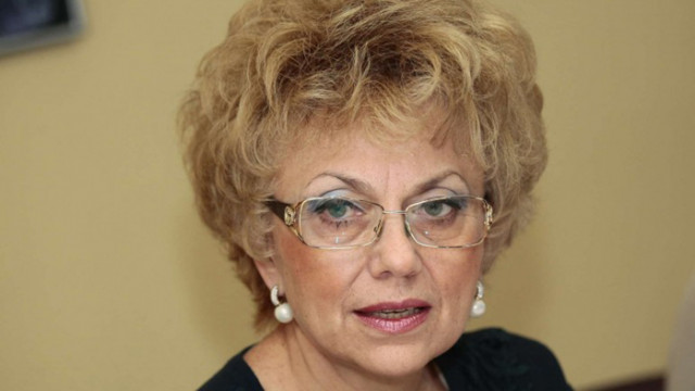 Валерия Велева: Нинова уличи Радев в лъжа